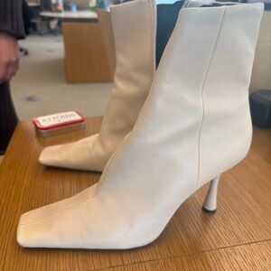 Elegant White Leather Mango Ankle Boots